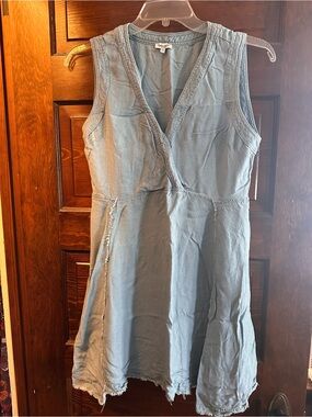 Splendid Chambray Dusty Blue Sleeveless V-Neck Mini Dress
